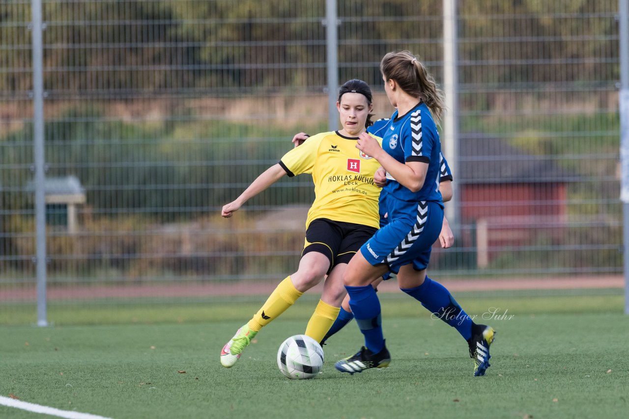 Bild 149 - F SSC Hagen Ahrensburg - SV Frisia 03 Risum-Lindholm : Ergebnis: 2:0